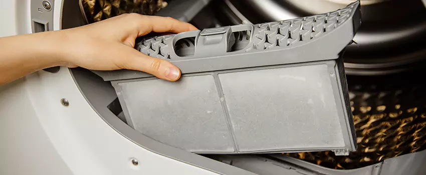 Signs Of A Clogged Dryer Lint Trap in Rowlett, Texas